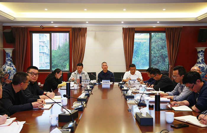 領(lǐng)導小.jpg